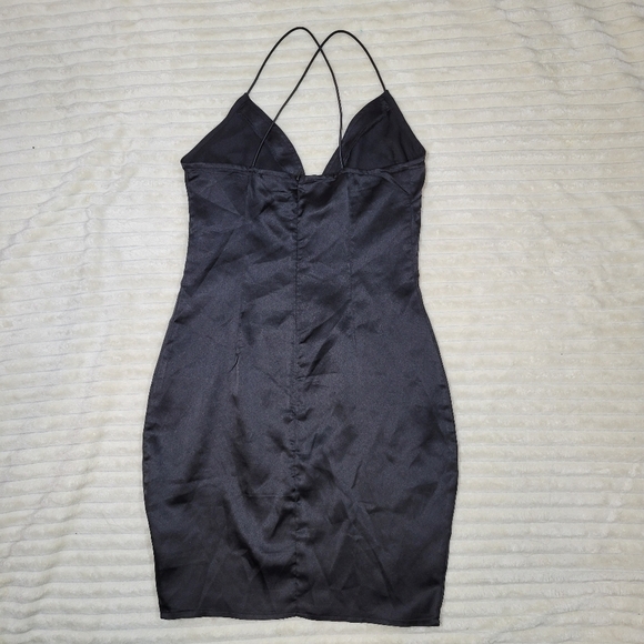 Pretty Little Thing Slinky Black Cocktail Dress Sz 4 - Picture 2 of 7
